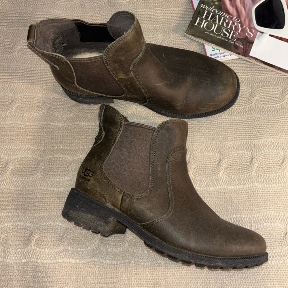 Ugg Bonham Boot III - size 6